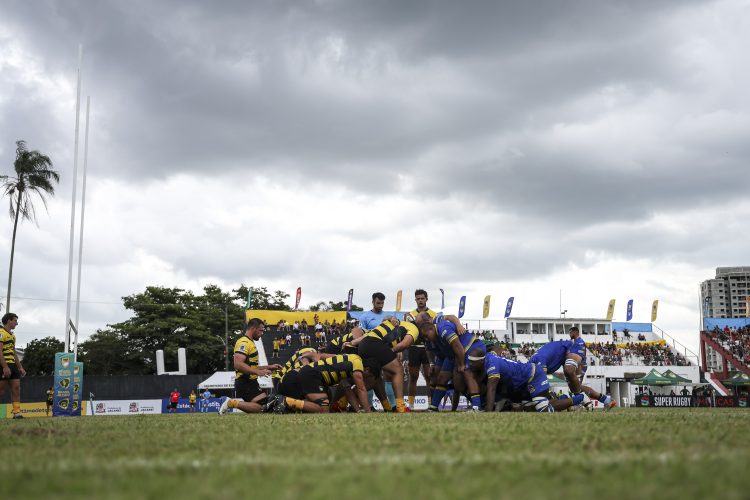 Super festa do Rugby em Jacareí com Cobras Brasil Rugby e Jacareí Rugby em campo, show e festival de comidas