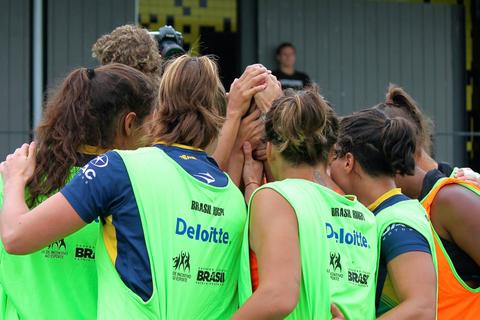 Seleção Feminina vai à França para última etapa da Série Mundial