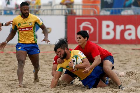 Praia de Ipanema recebe a quinta edição do Desafio Internacional de Beach Rugby apresentado pelo Bradesco