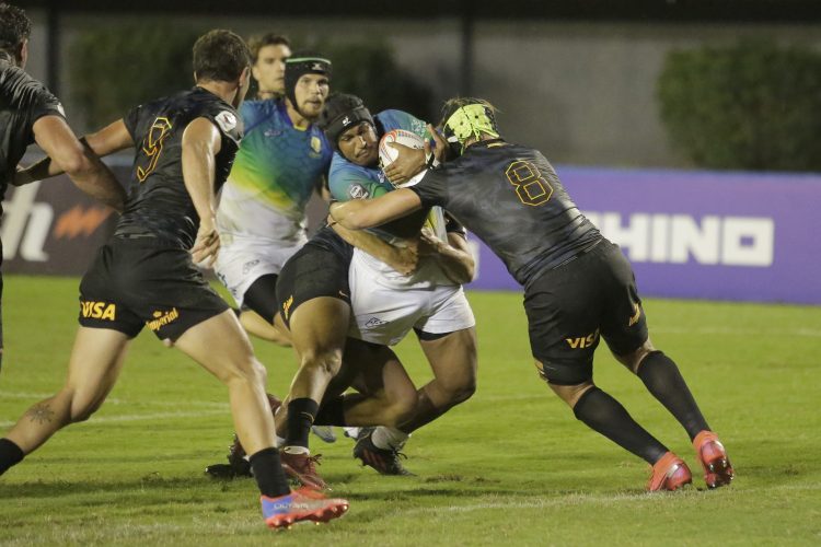 Cobras fecham primeira fase com derrota para Jaguares