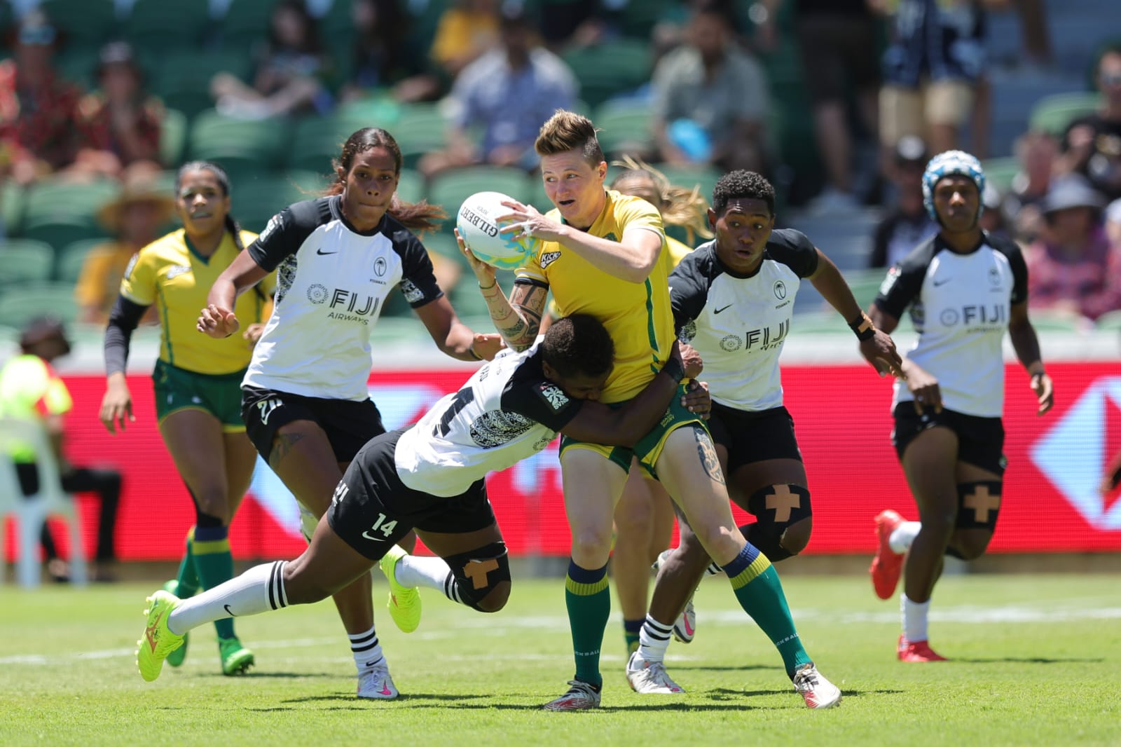 Brasil derrota Espanha, Japão e África do Sul no Rugby Sevens em torneio que marcou retorno de Raquel Kochhann