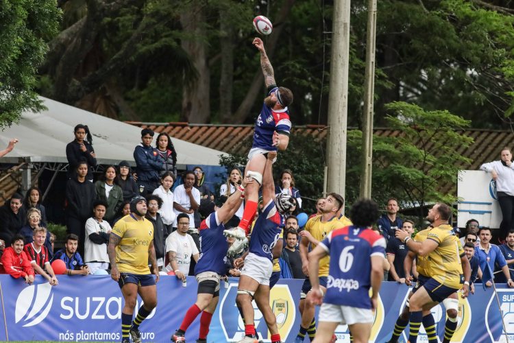 Super 12 de Rugby poderá conhecer seu primeiro finalista nesse sábado